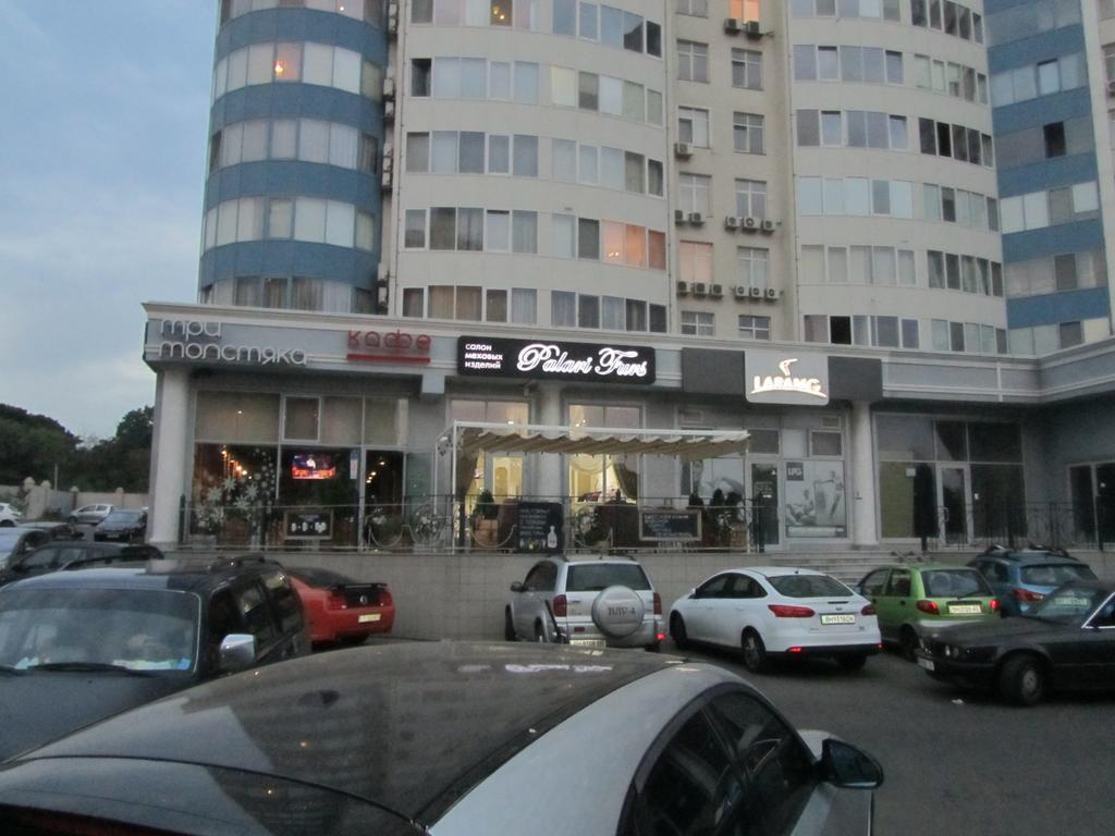 Apartments On Henuezskaya 5 Odessa Zewnętrze zdjęcie